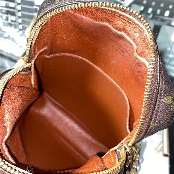 Authentic Louis Vuitton Monogram Amazon Crossbody Bag - Picture 12 of 16